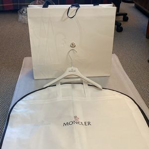 New MONCLER shopping bag, hanging garment bag and hanger Authentic 💯